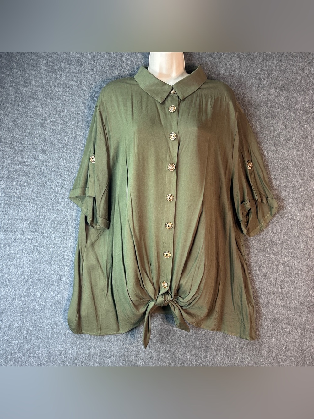 BloomChic Blouse Womens 26 Plus Green Short Sleeve Button Tie Hem Tunic Top